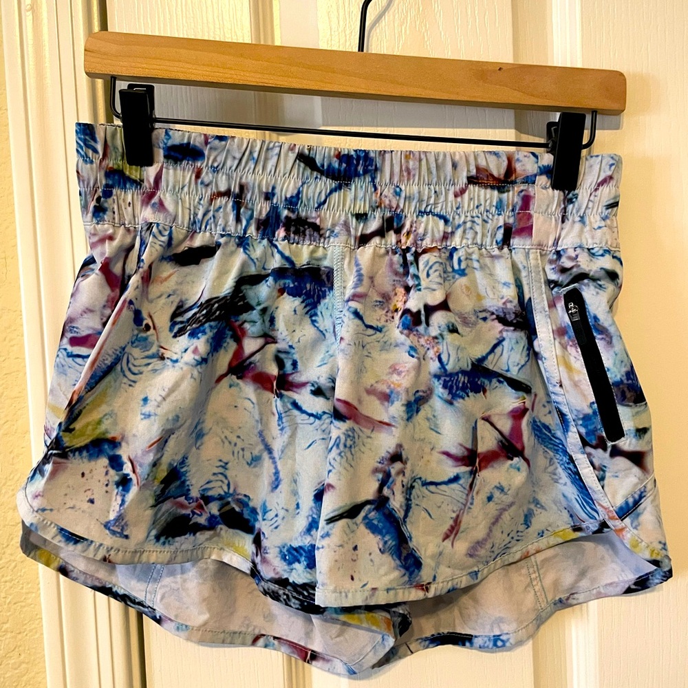 Lululemon tracker shorts - size 8